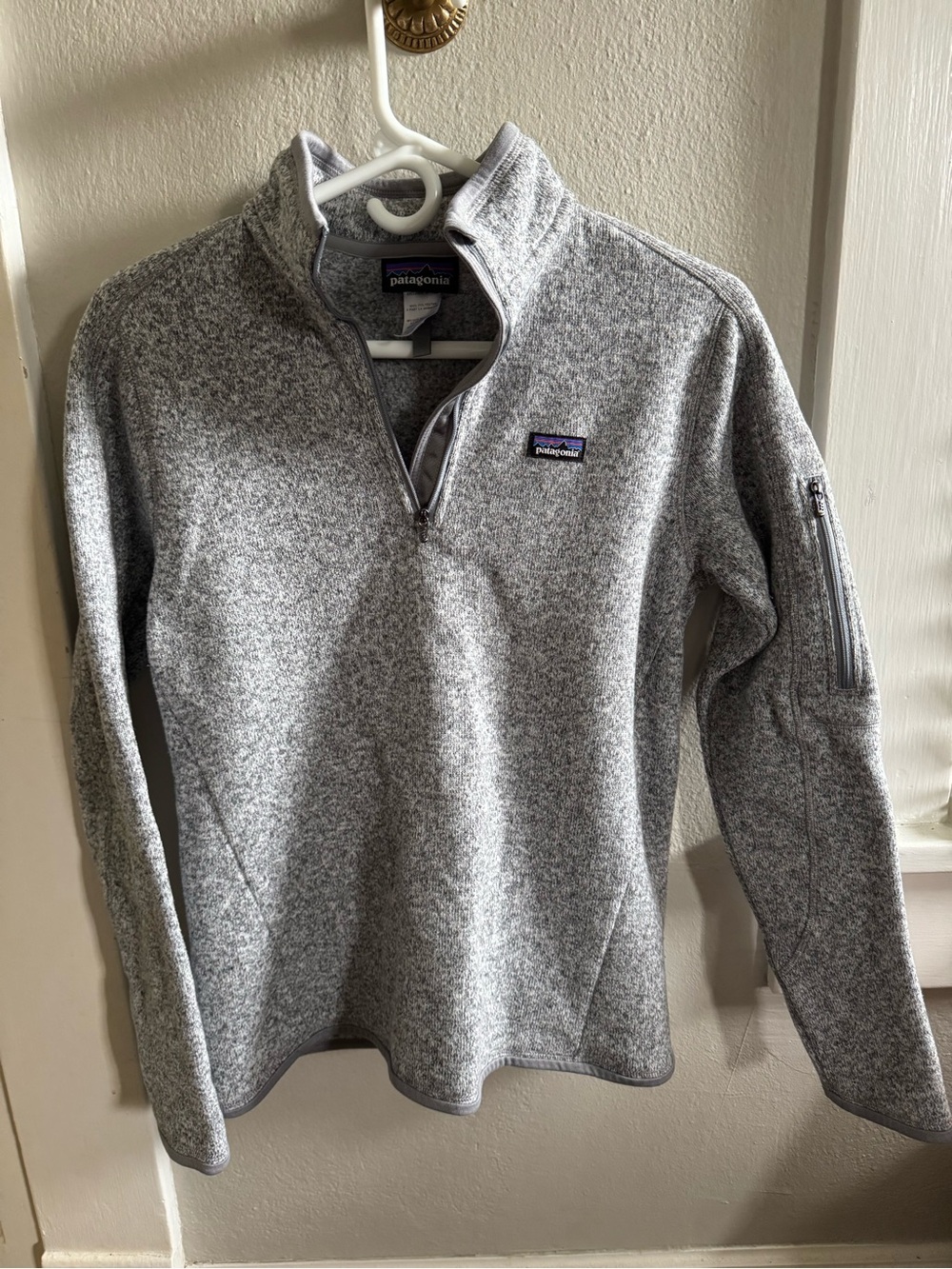 Patagonia Womenโs Gray Quarter-Zip Pullover